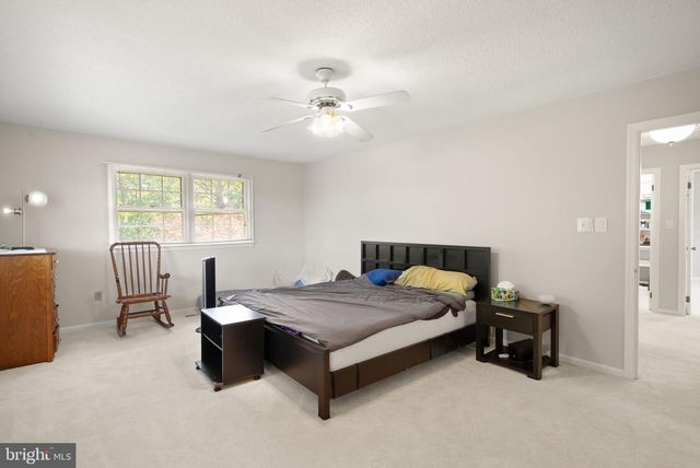 46564 E CHURCH RD, Sterling, VA 20164