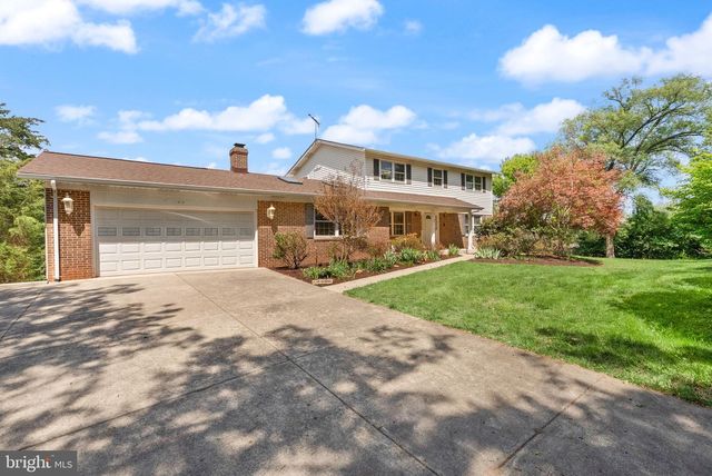 46564 E CHURCH RD, Sterling, VA 20164