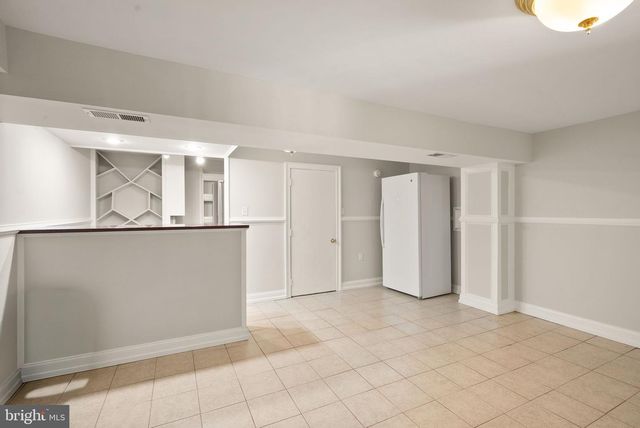 46564 E CHURCH RD, Sterling, VA 20164