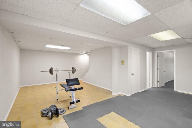 46564 E CHURCH RD, Sterling, VA 20164