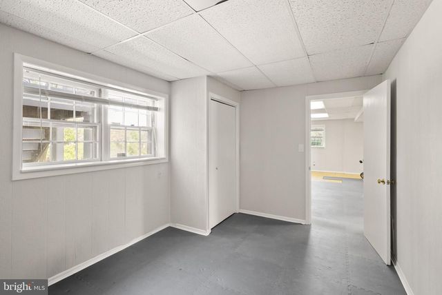 46564 E CHURCH RD, Sterling, VA 20164