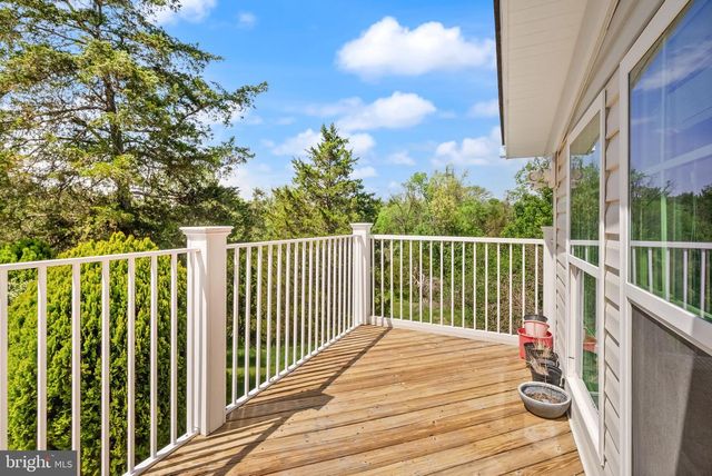 46564 E CHURCH RD, Sterling, VA 20164