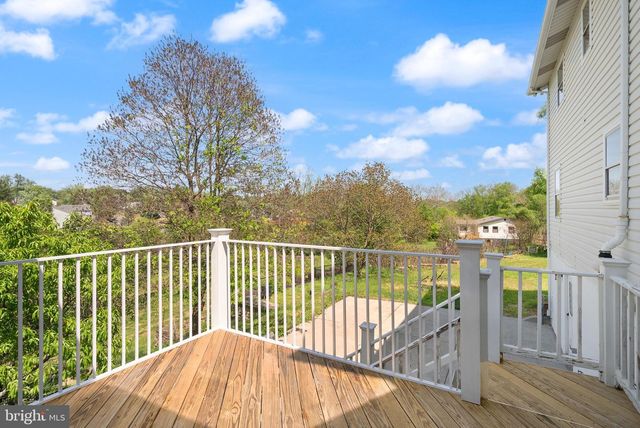 46564 E CHURCH RD, Sterling, VA 20164