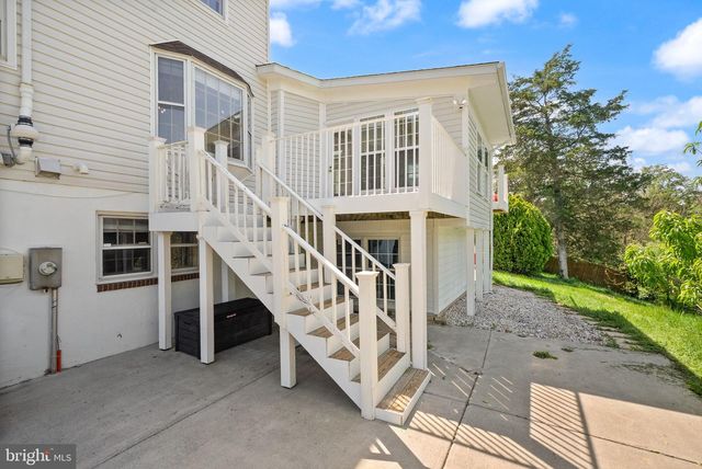 46564 E CHURCH RD, Sterling, VA 20164