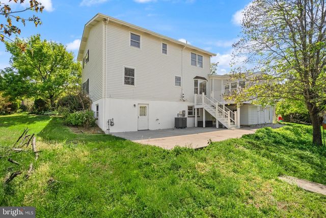 46564 E CHURCH RD, Sterling, VA 20164