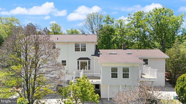 46564 E CHURCH RD, Sterling, VA 20164