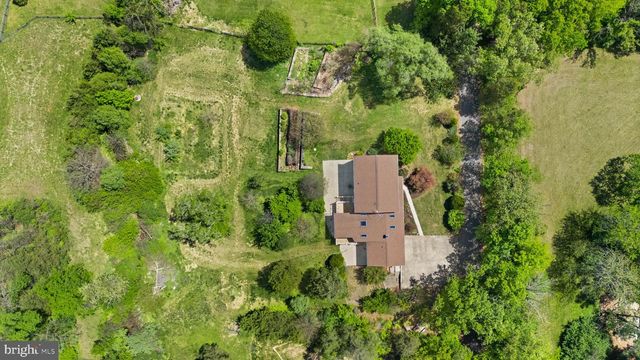 46564 E CHURCH RD, Sterling, VA 20164
