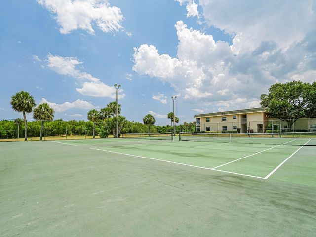 6 Vista Gardens Trail 201, Vero Beach, FL 32962