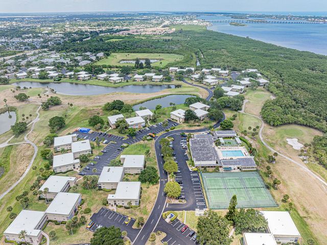 6 Vista Gardens Trail 201, Vero Beach, FL 32962