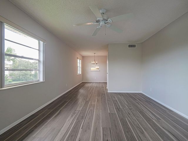 6 Vista Gardens Trail 201, Vero Beach, FL 32962