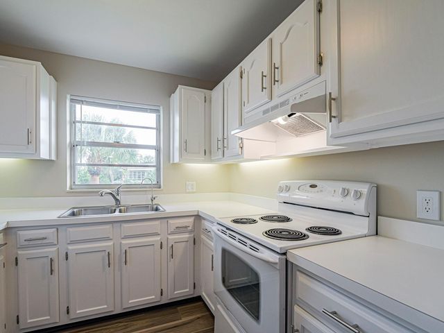 6 Vista Gardens Trail 201, Vero Beach, FL 32962