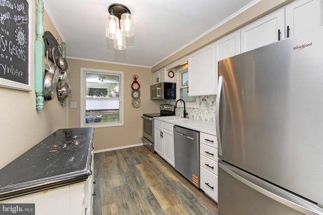 328 LEGION CT, Pitman, NJ 08071