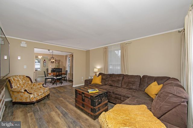 328 LEGION CT, Pitman, NJ 08071