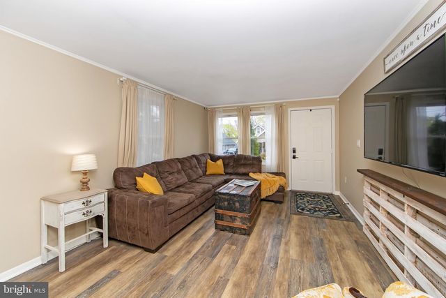 328 LEGION CT, Pitman, NJ 08071