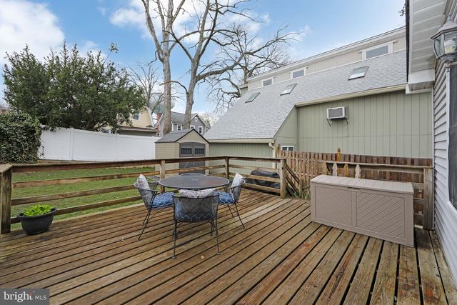 328 LEGION CT, Pitman, NJ 08071
