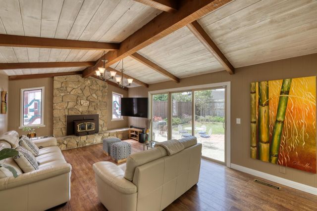 307 De La Vina Way, Salinas, CA 93901