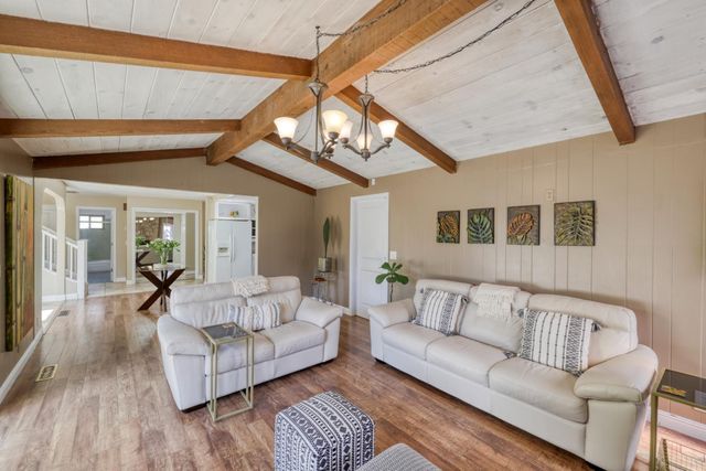 307 De La Vina Way, Salinas, CA 93901