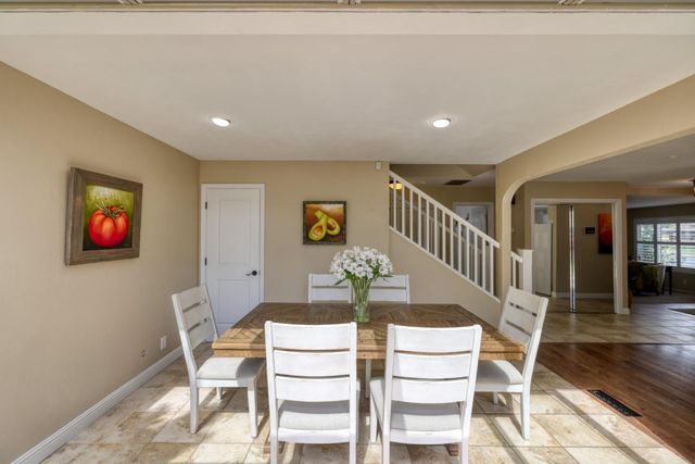 307 De La Vina Way, Salinas, CA 93901