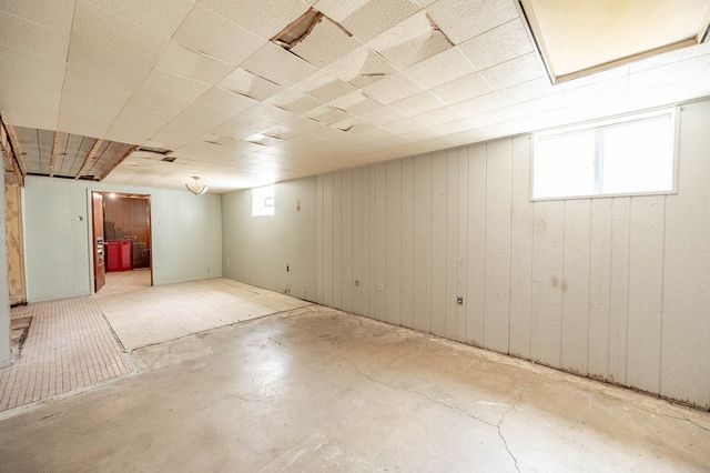 12927 S Saginaw Avenue, Chicago, IL 60633