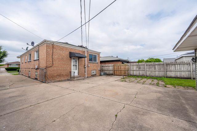 12927 S Saginaw Avenue, Chicago, IL 60633