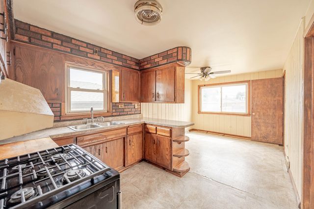 12927 S Saginaw Avenue, Chicago, IL 60633