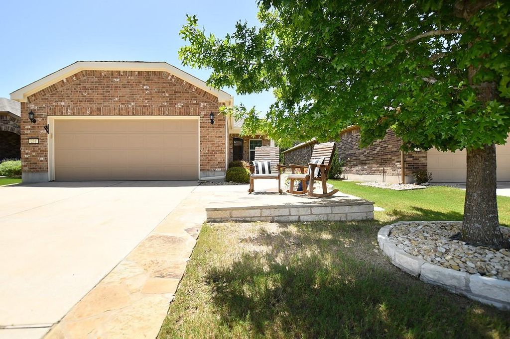 231 Hobby ST, Georgetown, TX 78633