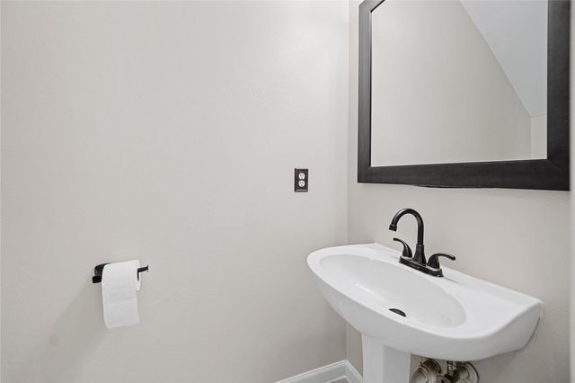 19134 Mockingbird Valley Drive, Katy, TX 77449