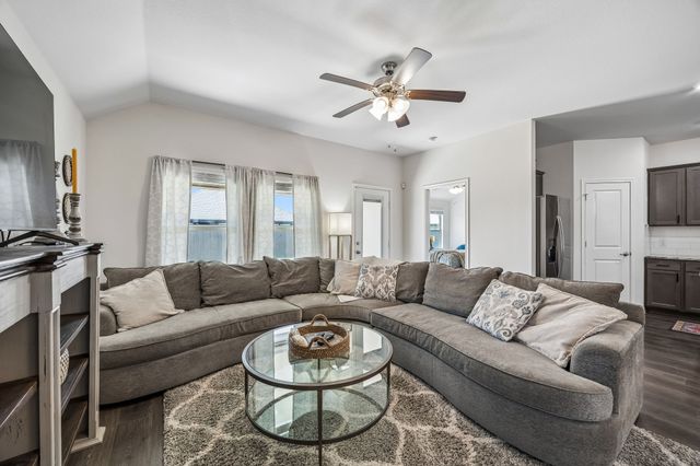 405 Saddle Club Way, Princeton, TX 75407