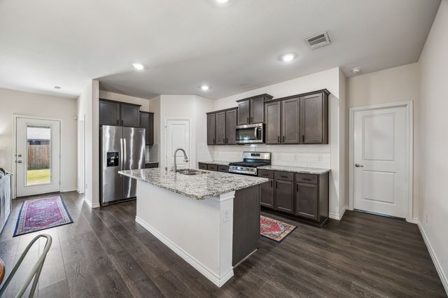 405 Saddle Club Way, Princeton, TX 75407