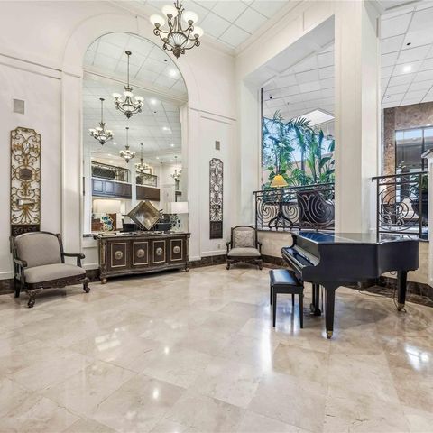 3525 Sage Road 716, Houston, TX 77056