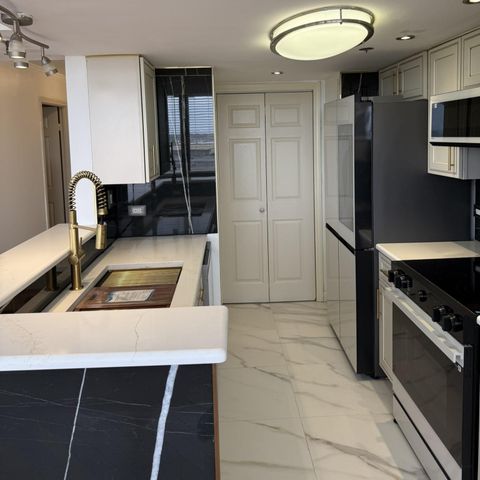 3525 Sage Road 716, Houston, TX 77056