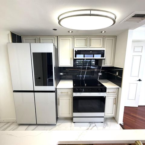 3525 Sage Road 716, Houston, TX 77056