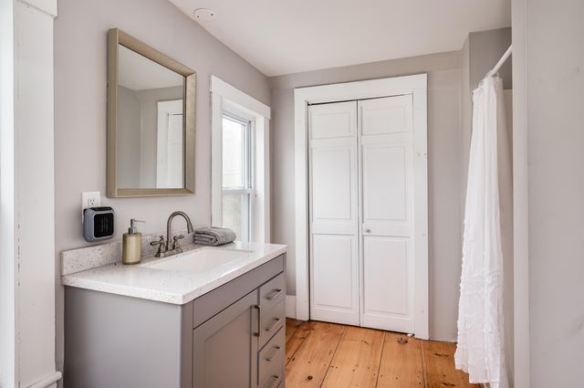 60 Batchelder Road, Raymond, NH 03077