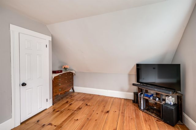 60 Batchelder Road, Raymond, NH 03077