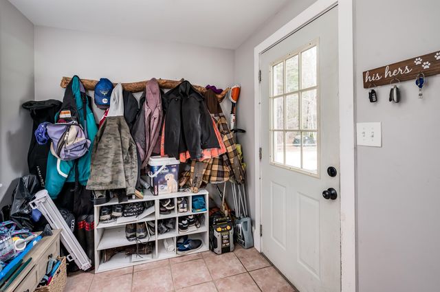 60 Batchelder Road, Raymond, NH 03077