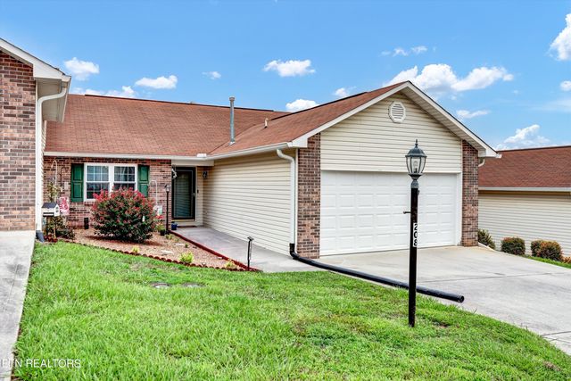 208 Executive Meadows Drive, Lenoir City, TN 37771