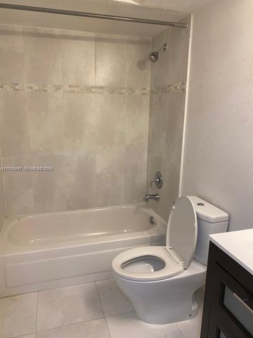 2371 NW 33rd St 711, Oakland Park, FL 33309