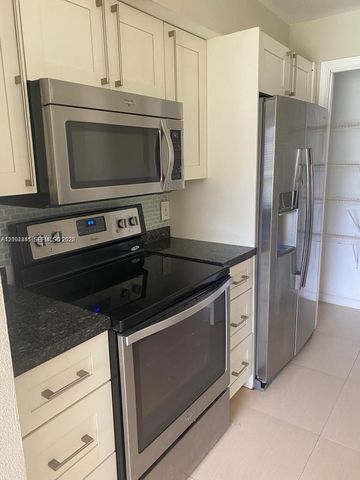 2371 NW 33rd St 711, Oakland Park, FL 33309