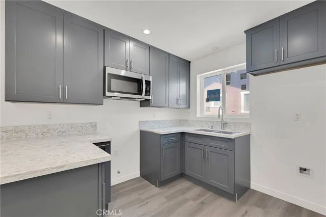 2621 Vineyard Avenue, Los Angeles, CA 90016