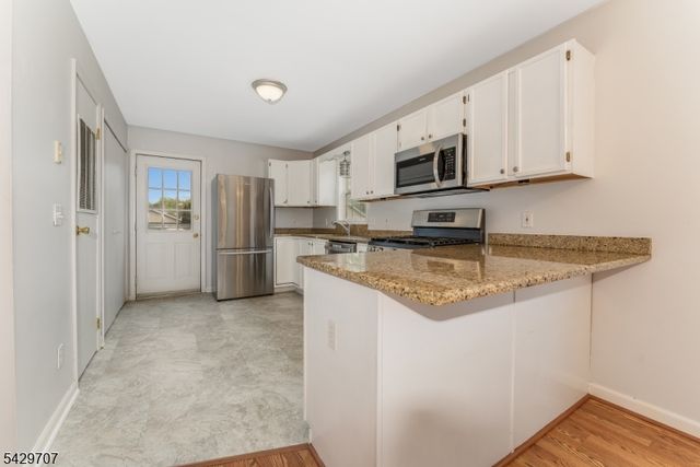 1180 4Th Ave, Alpha Boro, NJ 08865