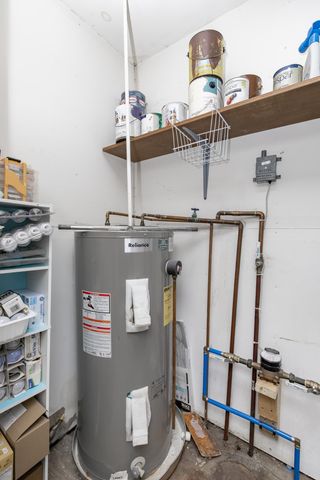 207 4th Avenue SE, Hillsboro, ND 58045