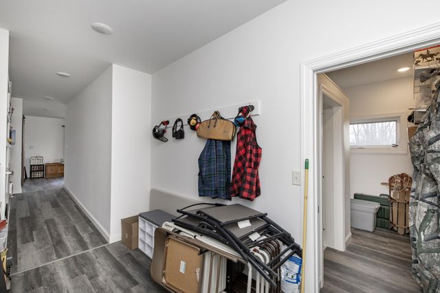 207 4th Avenue SE, Hillsboro, ND 58045