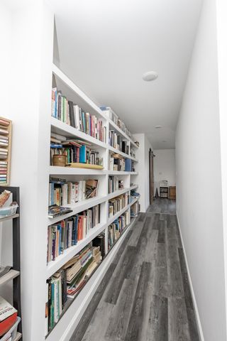 207 4th Avenue SE, Hillsboro, ND 58045