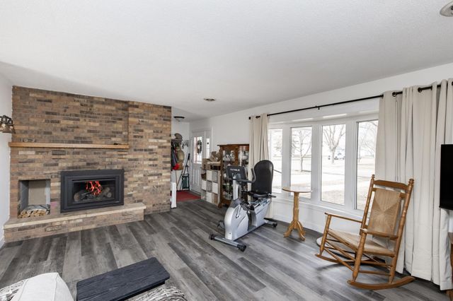 207 4th Avenue SE, Hillsboro, ND 58045