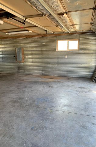 207 4th Avenue SE, Hillsboro, ND 58045