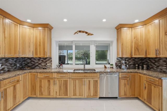 2918 Cleveland St, Hollywood, FL 33020