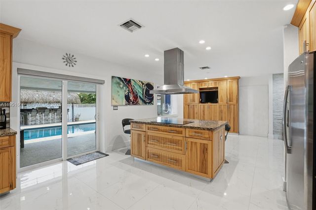 2918 Cleveland St, Hollywood, FL 33020