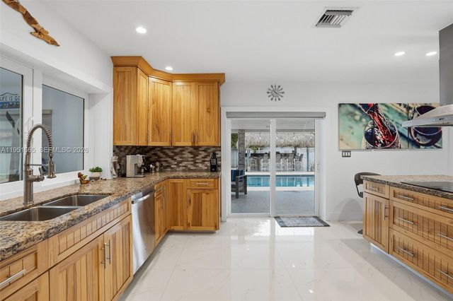 2918 Cleveland St, Hollywood, FL 33020