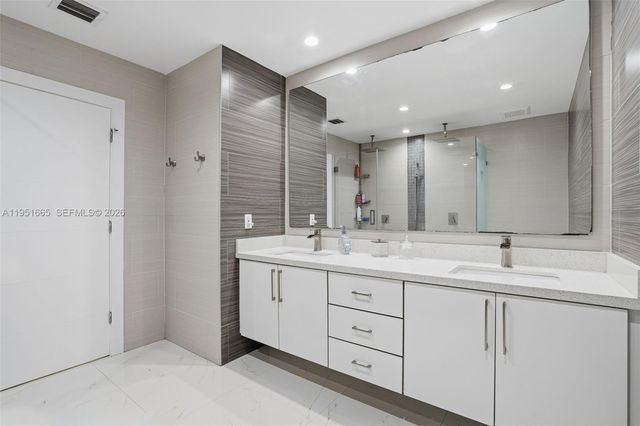 2918 Cleveland St, Hollywood, FL 33020