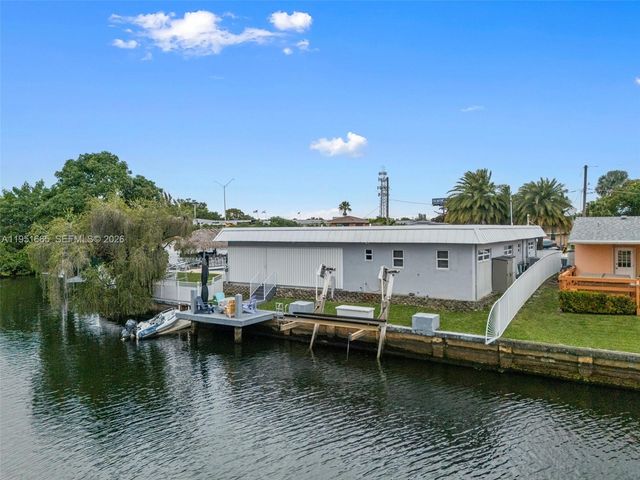 2918 Cleveland St, Hollywood, FL 33020